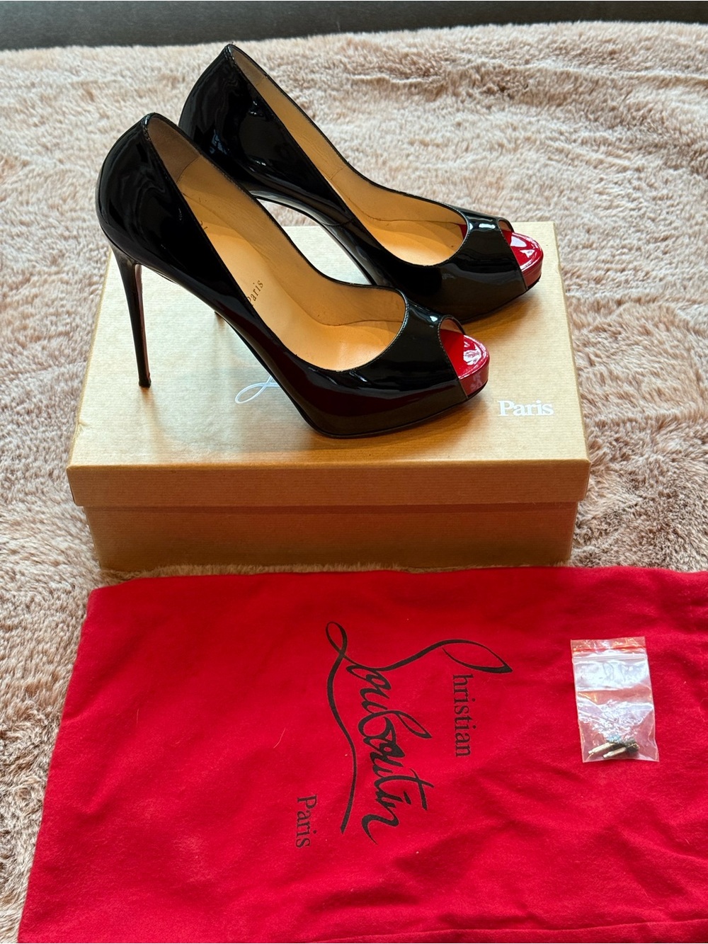 Christian Louboutin Very Prive 120 Patent Black Red Pumps EU 38.5 | US 8-8.5